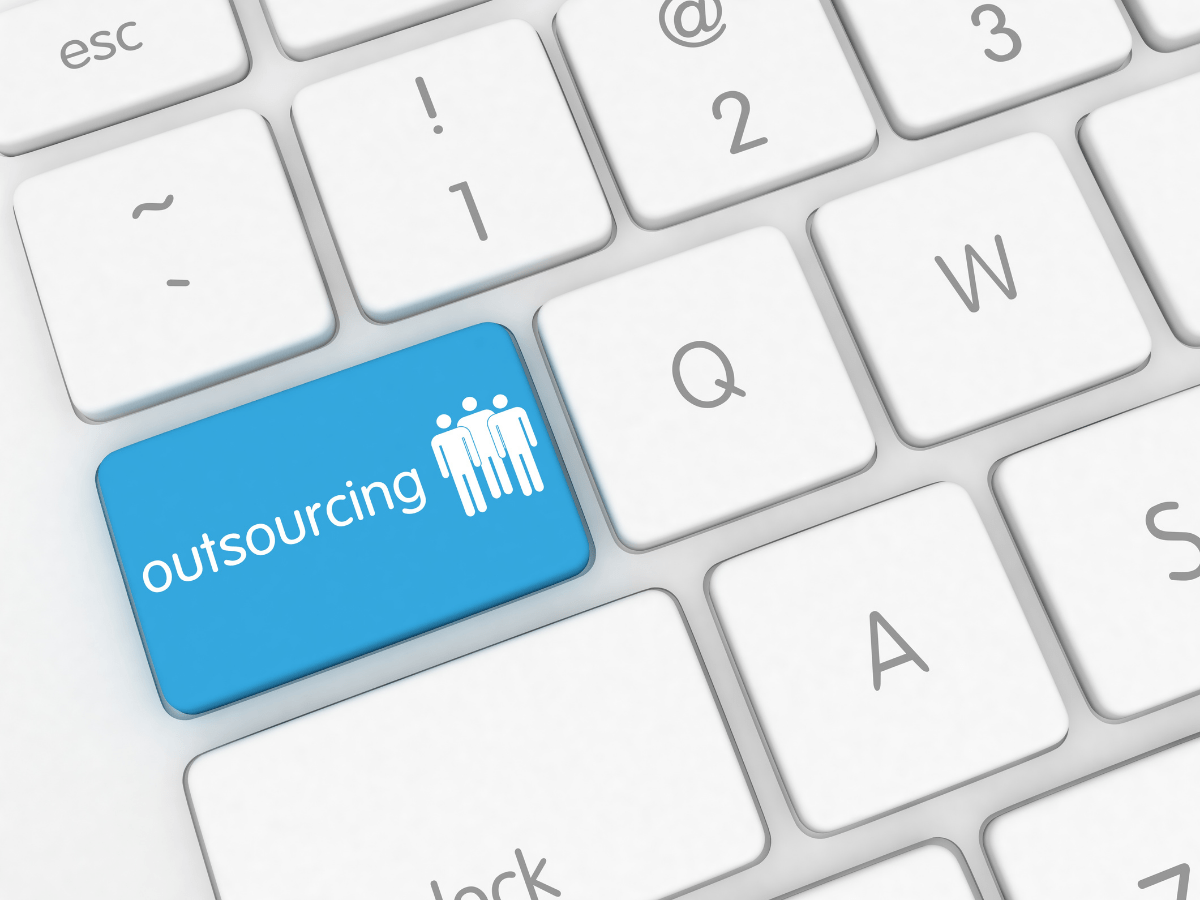 Top-5-Reasons-To-Outsource-Your-IT-Projects
