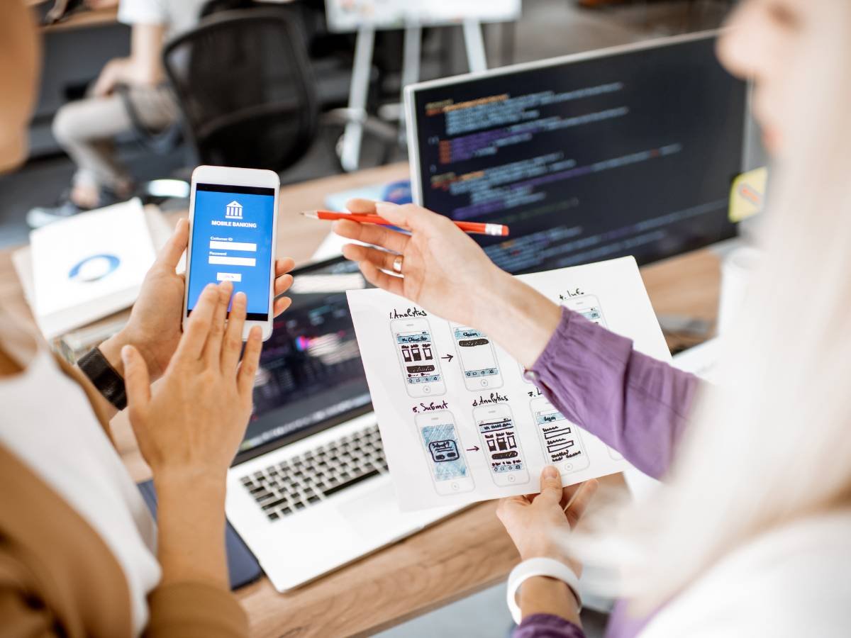 Zluck-Solutions-Outsourcing-web-and-mobile-app-development-Cover